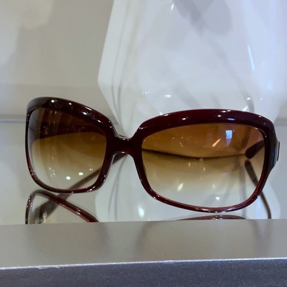 Oliver Peoples Accessories - Oliver Peoples Cameo Sunglasses
